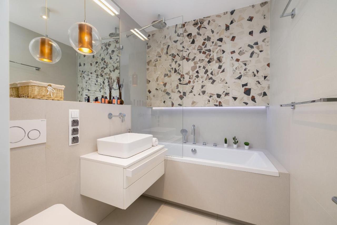 Vetulaniego Apartment With Air Conditioning & Parking By Renters Prestige Cracovia Esterno foto
